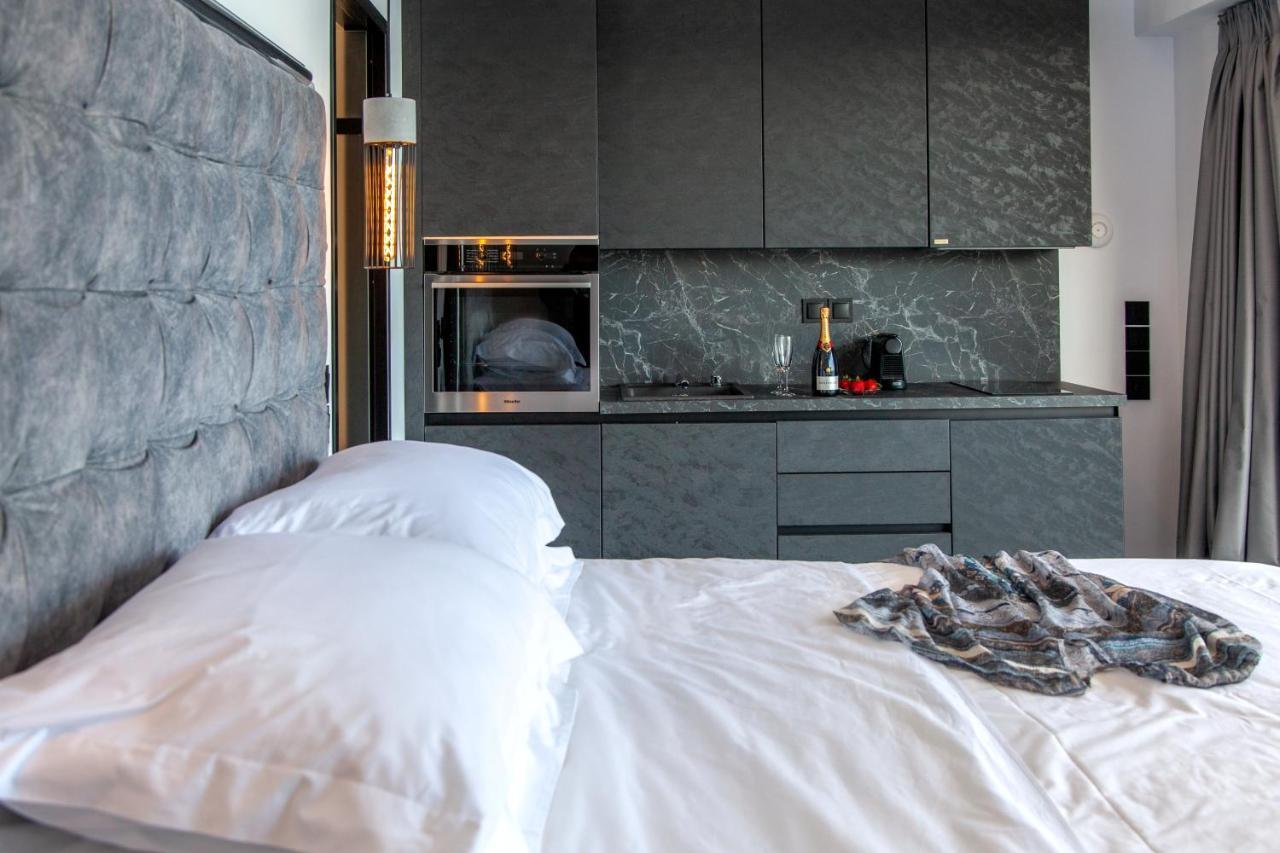 Desun Suites Kolonion Exterior foto