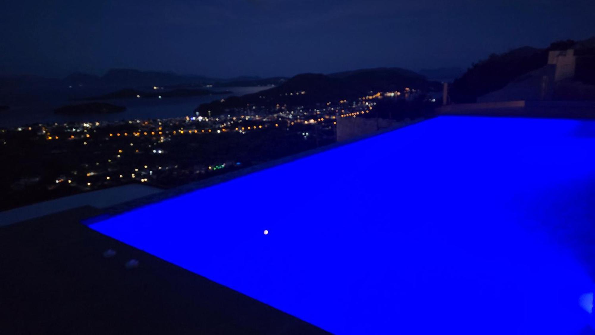 Desun Suites Kolonion Exterior foto