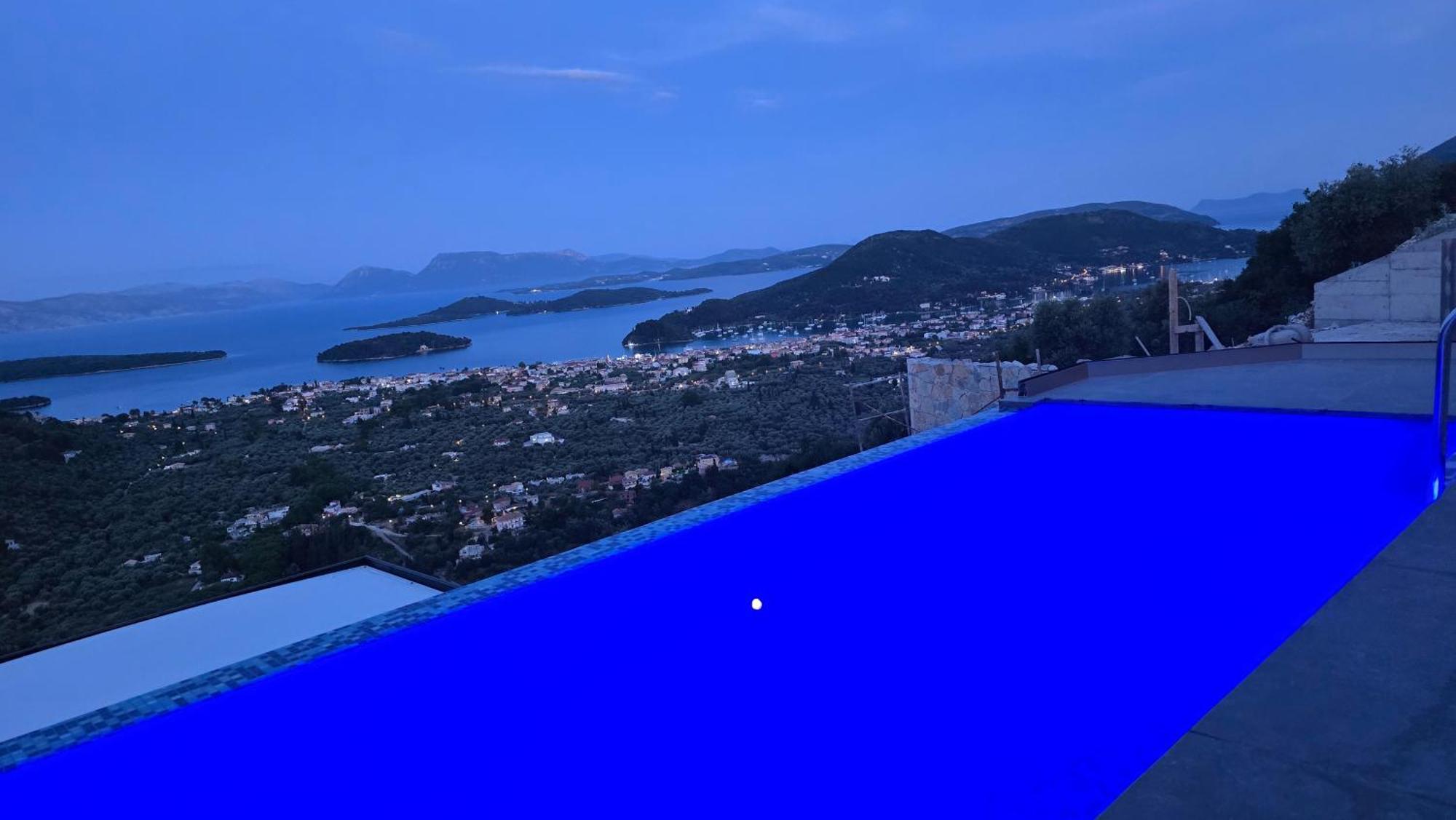 Desun Suites Kolonion Exterior foto